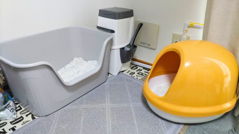 特大サイズ・オープン型トイレとゴミ箱の実際の使用例の画像